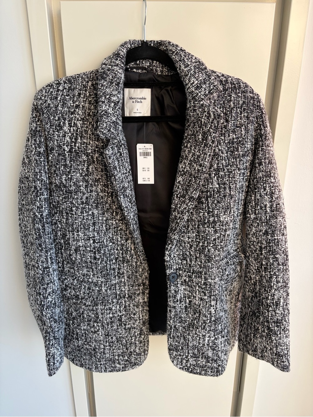 Abercrombie & Fitch Black and White Bouclé Jacket